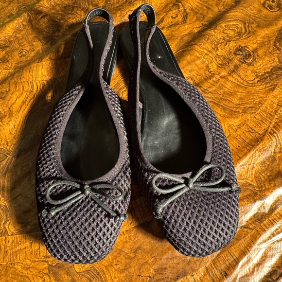 AEROSOLES Black Textured Slingback Flats - Picture 1 of 6